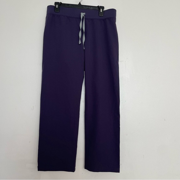 Women’s FIGS Scrub Top & Livingston Pants Purple Shadow 2197 Set Medium Petite - Picture 4 of 8
